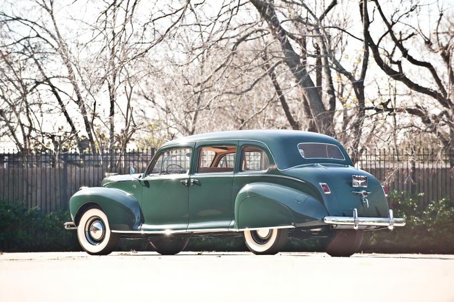  Lincoln Custom Limousine 1941 года  (фото 17 из 27)